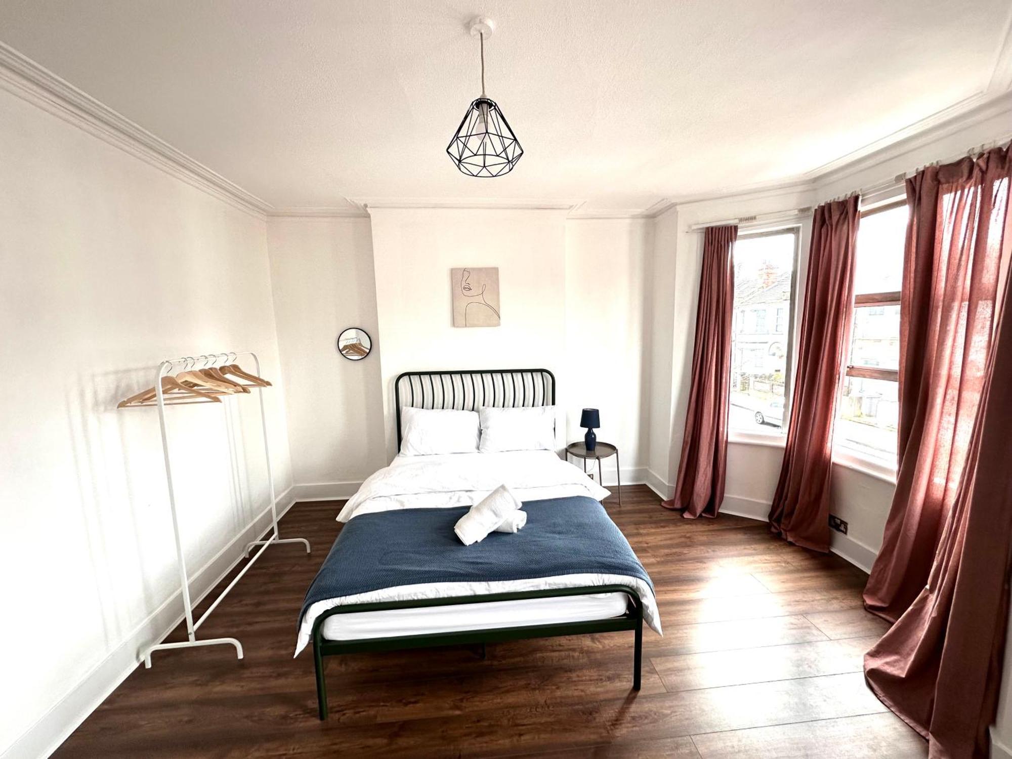 Charming, Renovated Residence In Willesden Green London Exterior foto