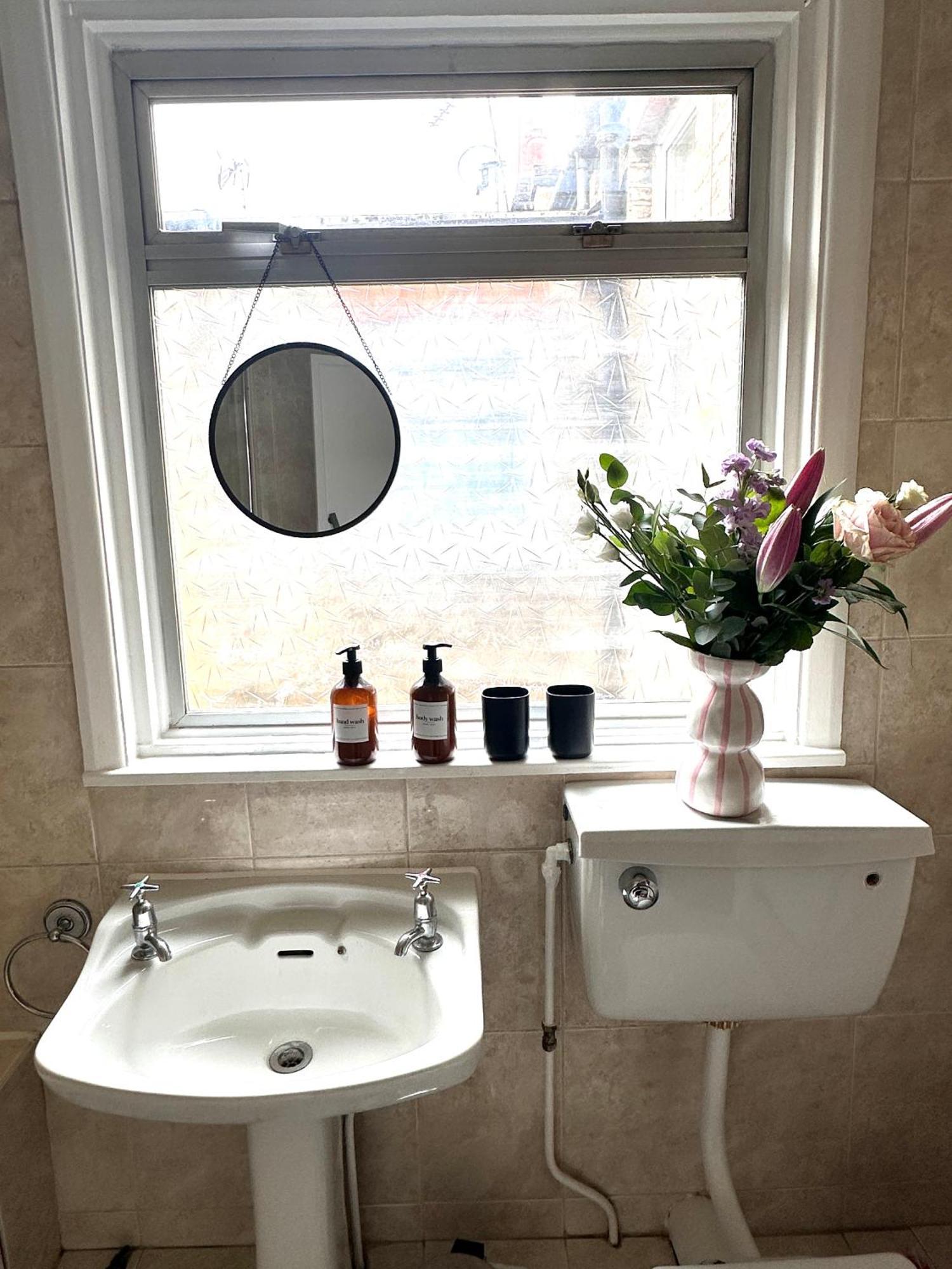 Charming, Renovated Residence In Willesden Green London Exterior foto